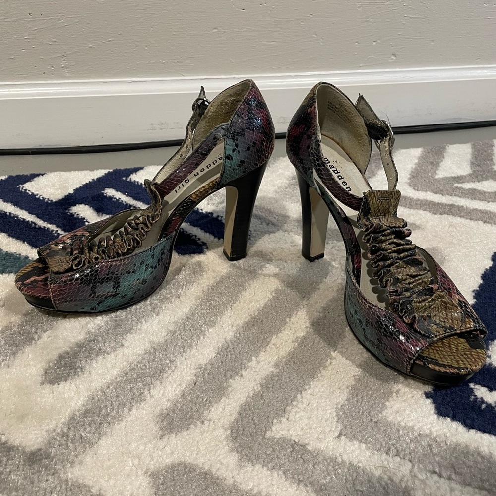 Colorful snake print heels